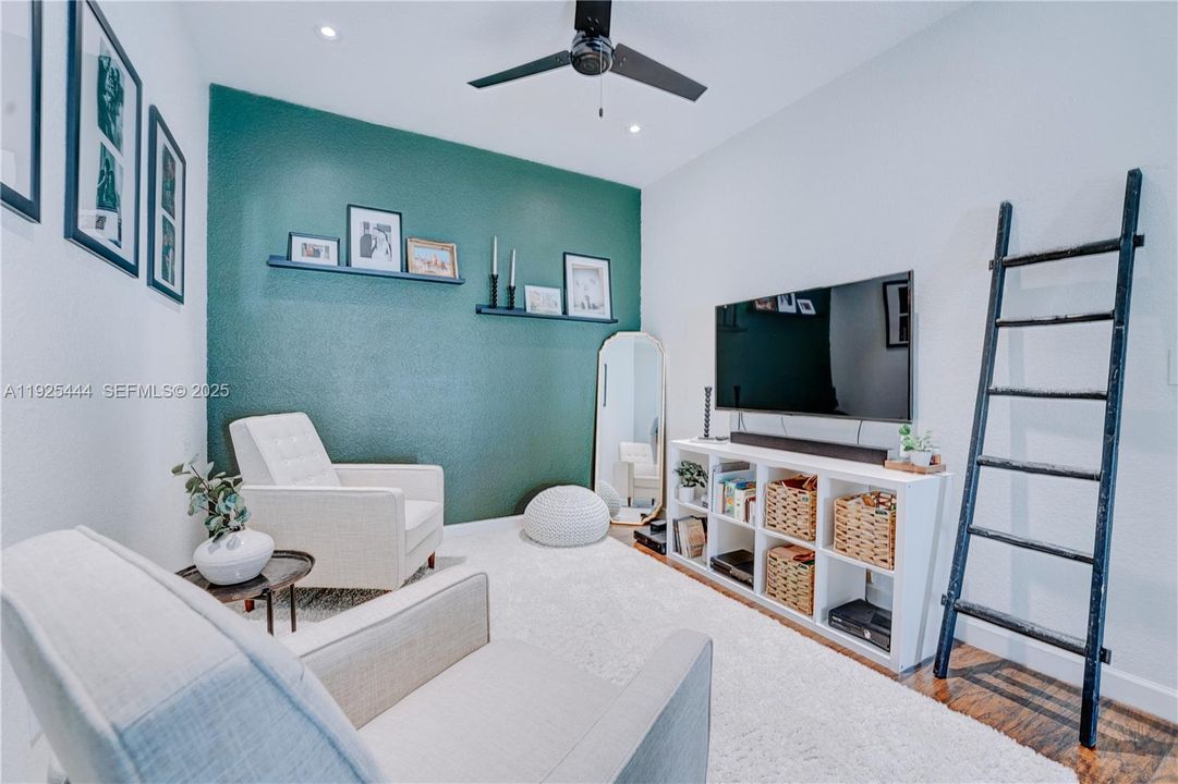 For Sale: $545,000 (3 beds, 2 baths, 1758 Square Feet)