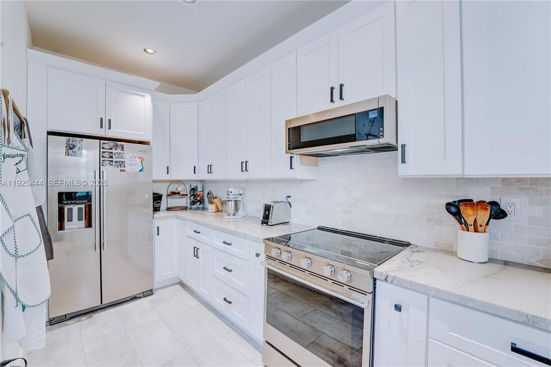 For Sale: $545,000 (3 beds, 2 baths, 1758 Square Feet)