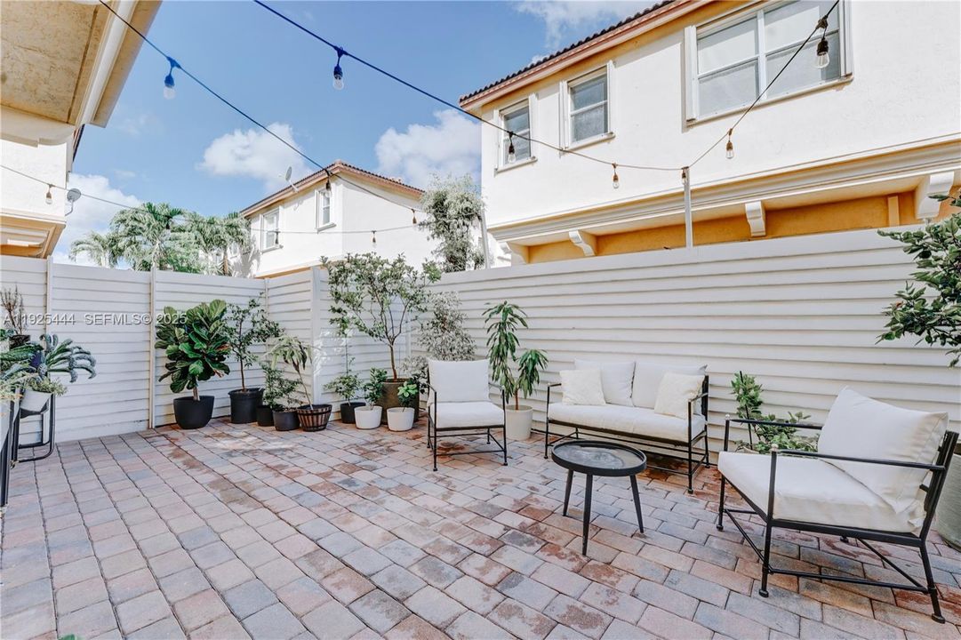 For Sale: $545,000 (3 beds, 2 baths, 1758 Square Feet)