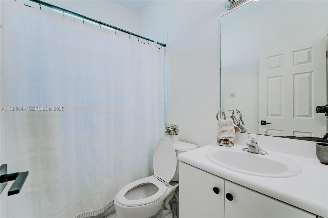 For Sale: $545,000 (3 beds, 2 baths, 1758 Square Feet)