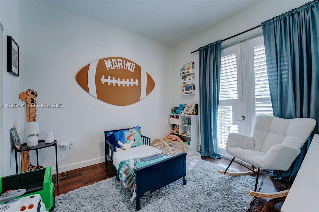 For Sale: $545,000 (3 beds, 2 baths, 1758 Square Feet)