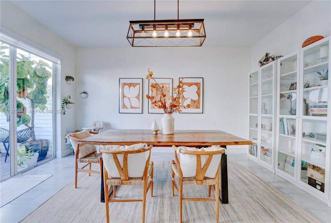 For Sale: $545,000 (3 beds, 2 baths, 1758 Square Feet)