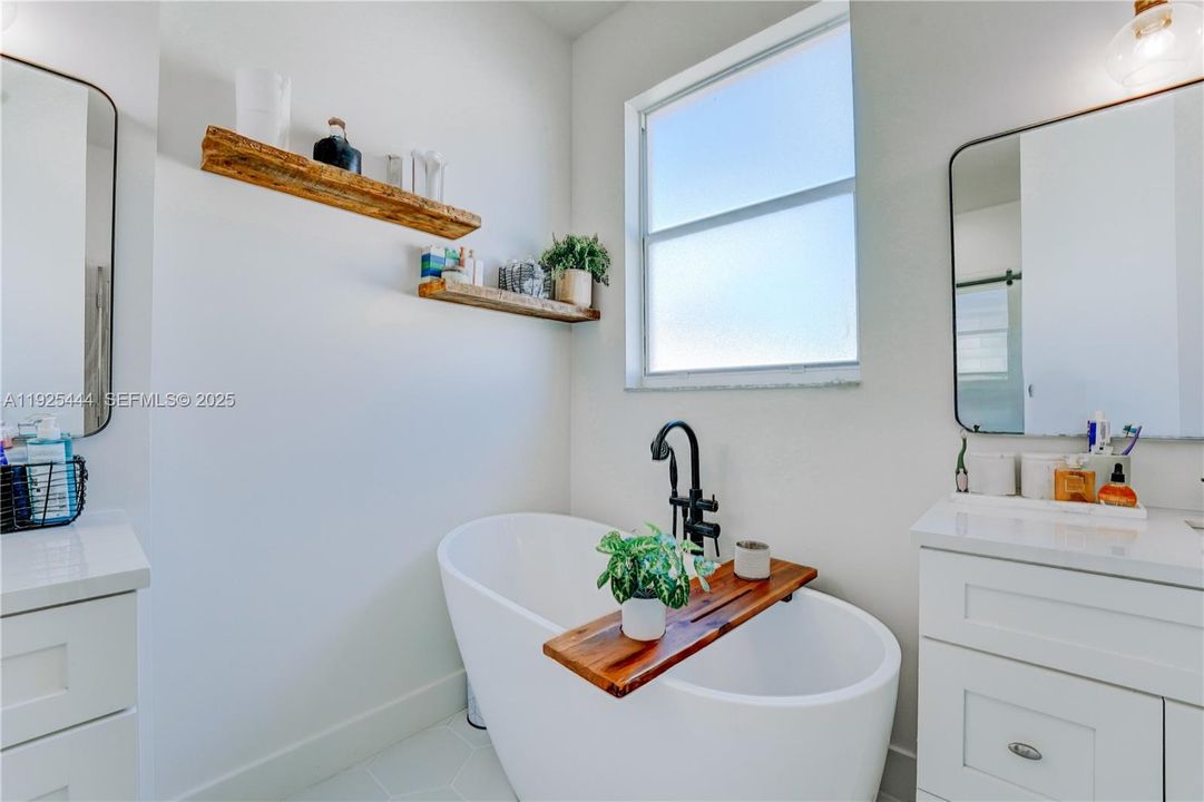 For Sale: $545,000 (3 beds, 2 baths, 1758 Square Feet)