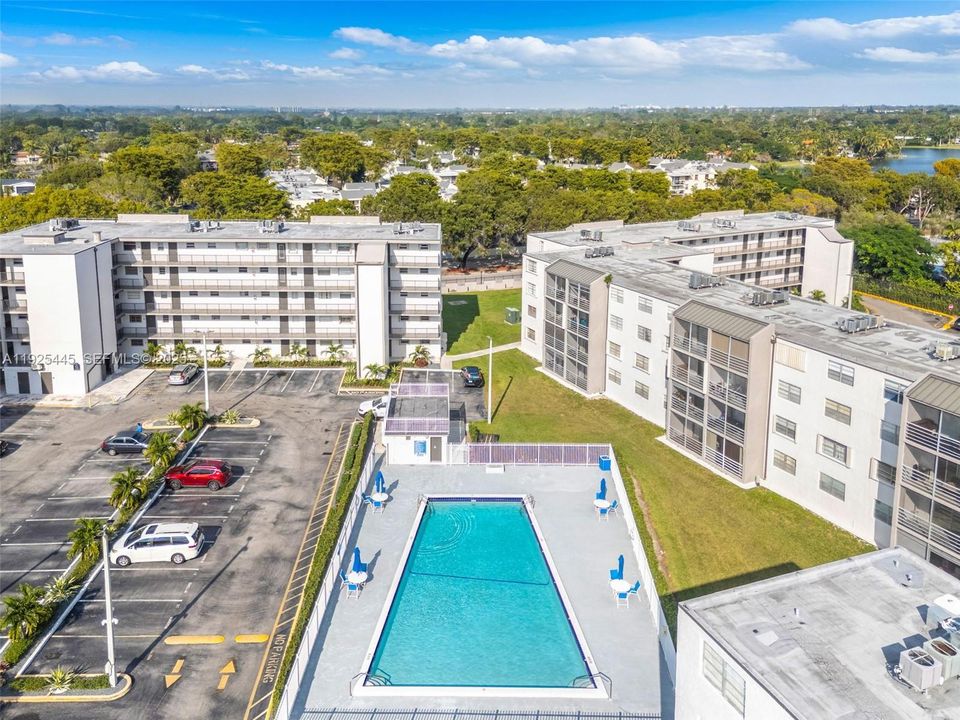 На продажу: $240,000 (3 спален, 2 ванн, 1166 Квадратных фут)