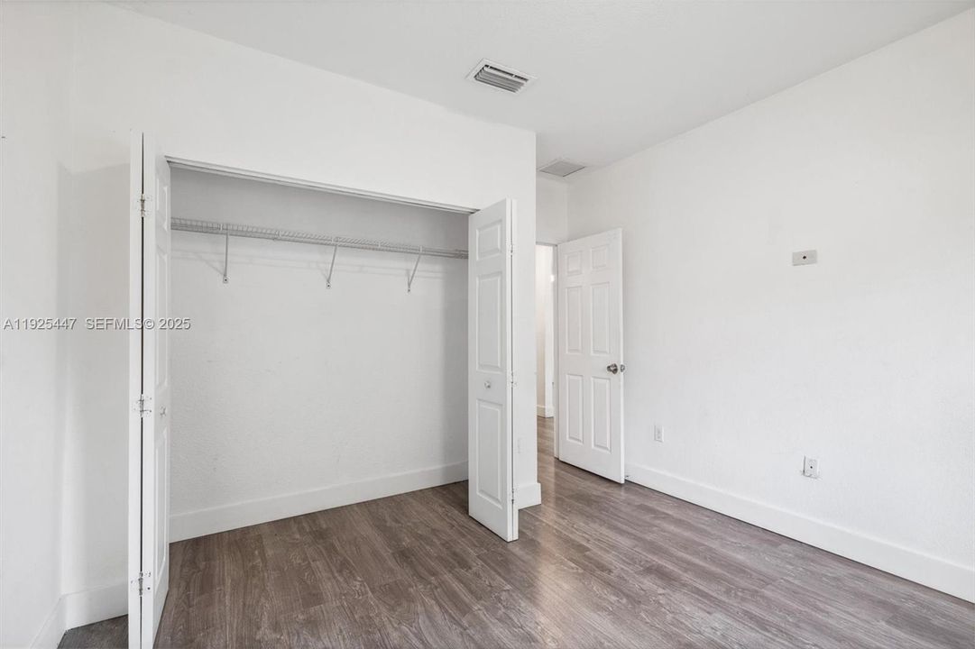 На продажу: $684,900 (4 спален, 2 ванн, 1633 Квадратных фут)