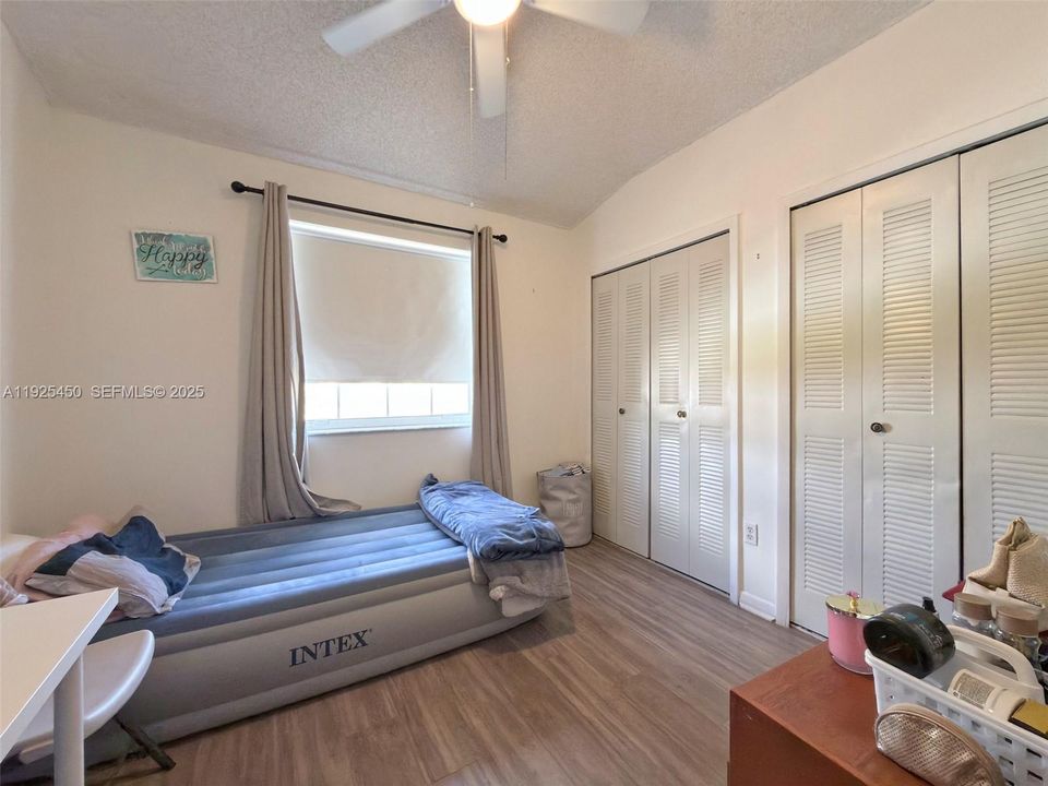 На продажу: $567,000 (3 спален, 2 ванн, 1596 Квадратных фут)