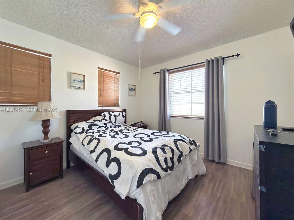 На продажу: $567,000 (3 спален, 2 ванн, 1596 Квадратных фут)