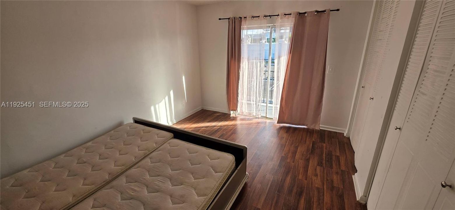 For Rent: $1,500 (1 beds, 1 baths, 658 Square Feet)