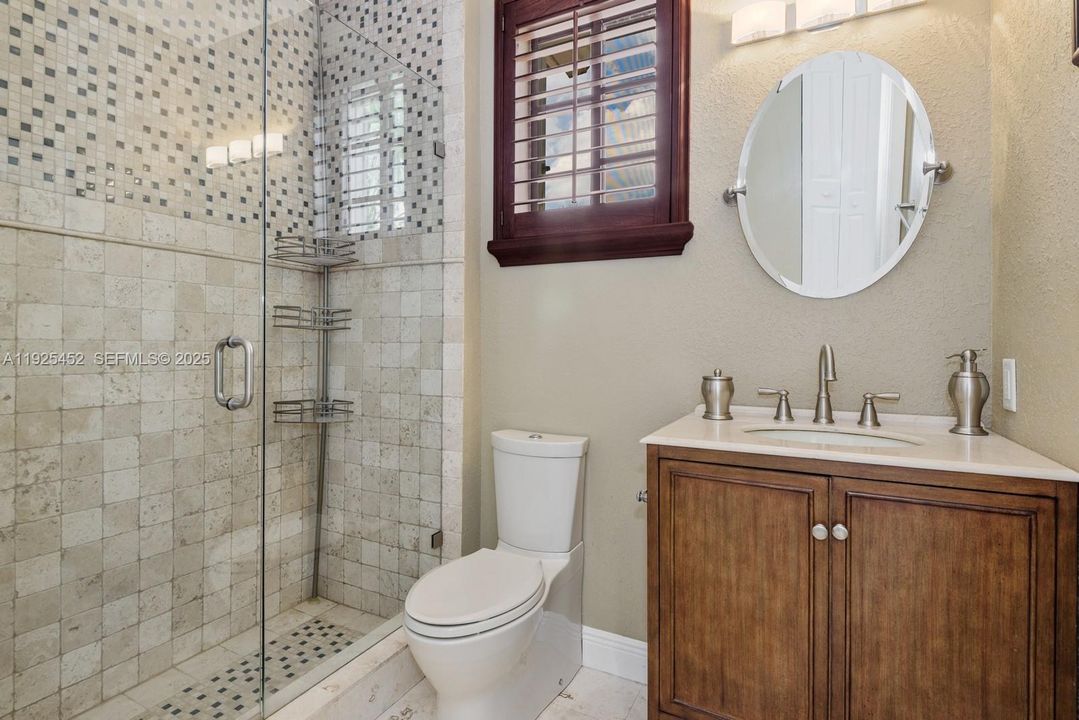 待售: $950,000 (4 贝兹, 2 浴室, 2340 平方英尺)