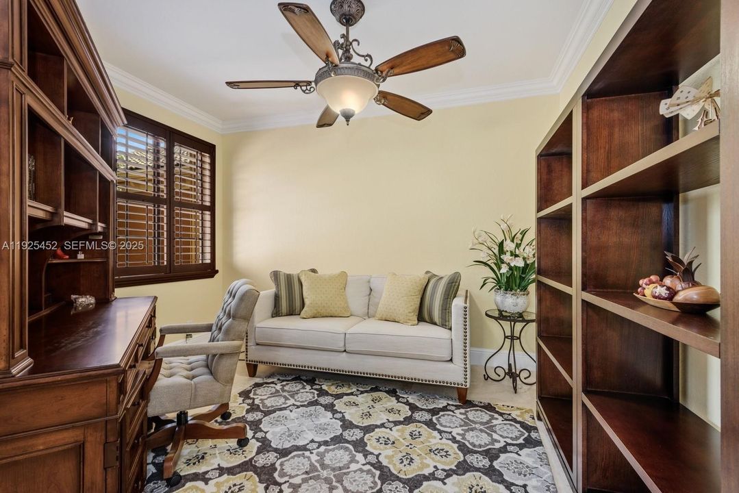 待售: $950,000 (4 贝兹, 2 浴室, 2340 平方英尺)