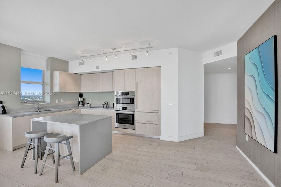 For Rent: $13,500 (3 beds, 2 baths, 1361 Square Feet)