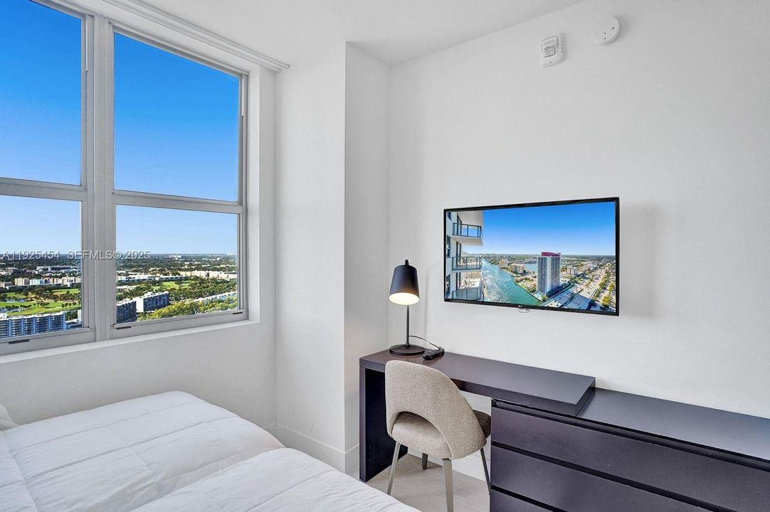 For Rent: $13,500 (3 beds, 2 baths, 1361 Square Feet)