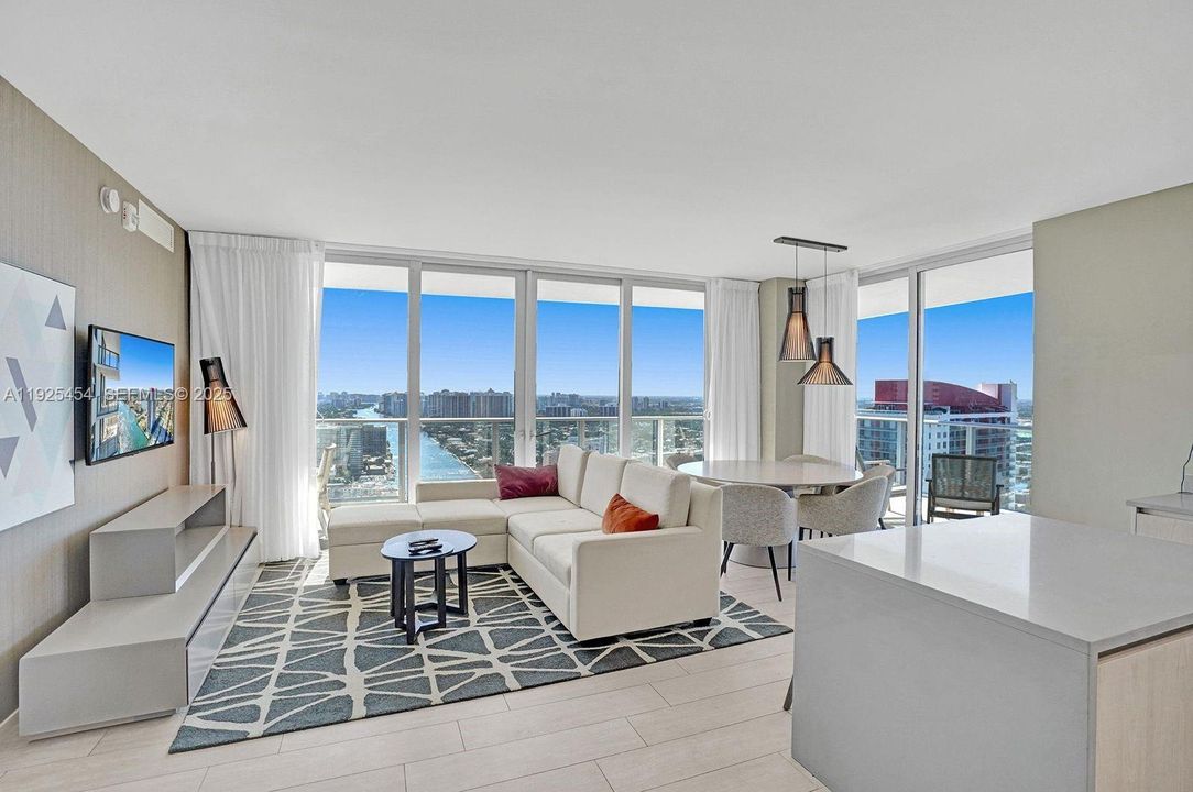 For Rent: $13,500 (3 beds, 2 baths, 1361 Square Feet)