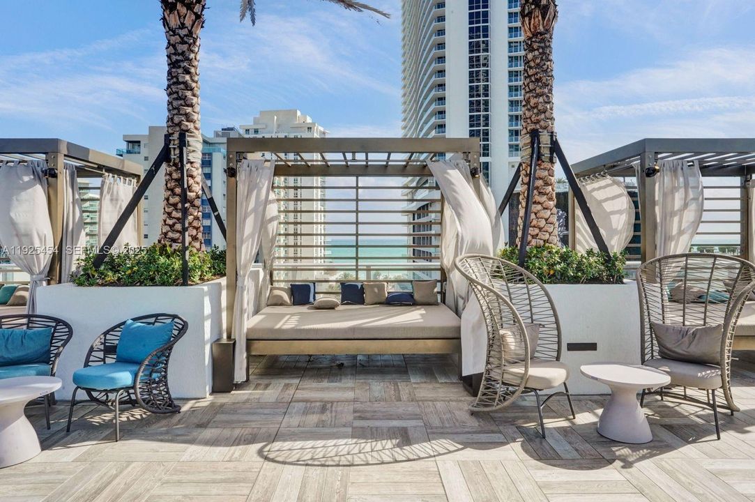 For Rent: $13,500 (3 beds, 2 baths, 1361 Square Feet)