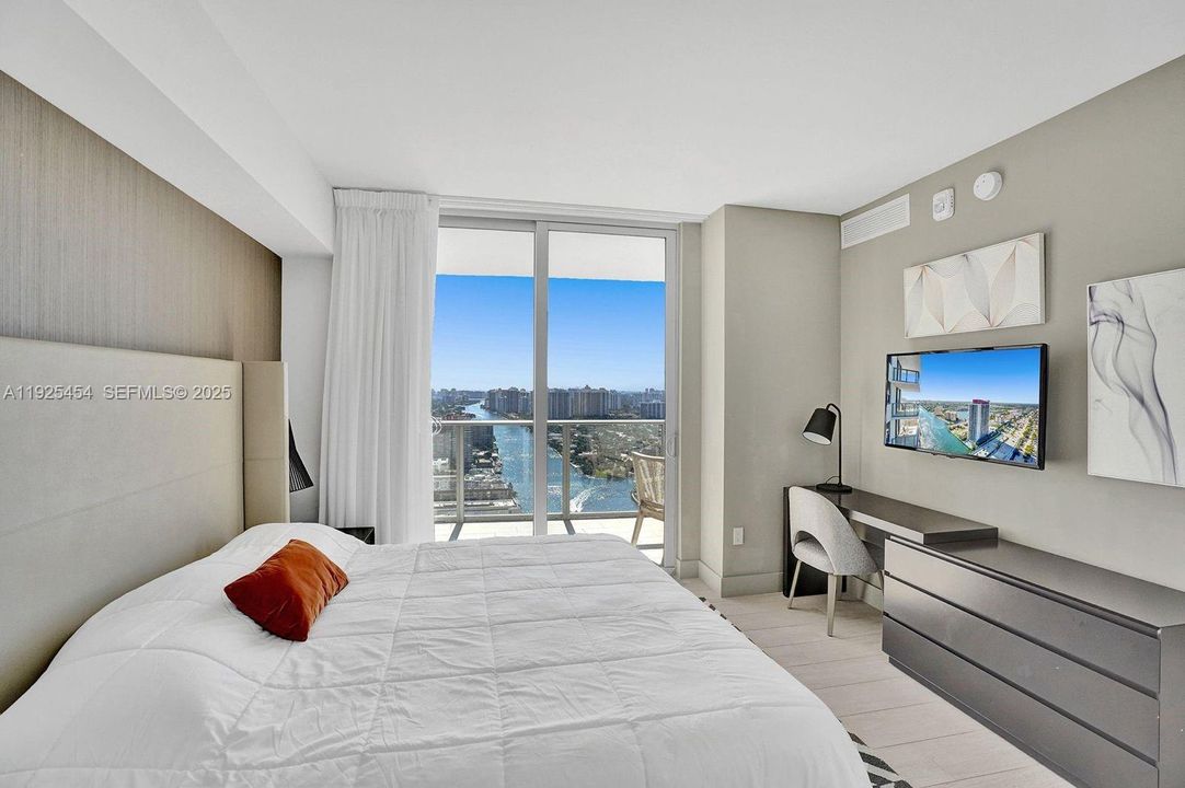 For Rent: $13,500 (3 beds, 2 baths, 1361 Square Feet)