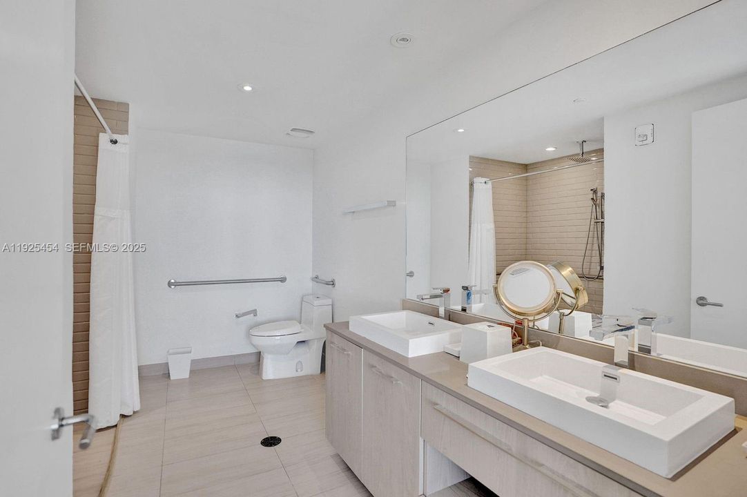 For Rent: $13,500 (3 beds, 2 baths, 1361 Square Feet)