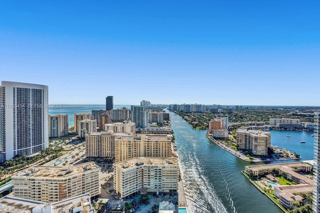 For Rent: $13,500 (3 beds, 2 baths, 1361 Square Feet)