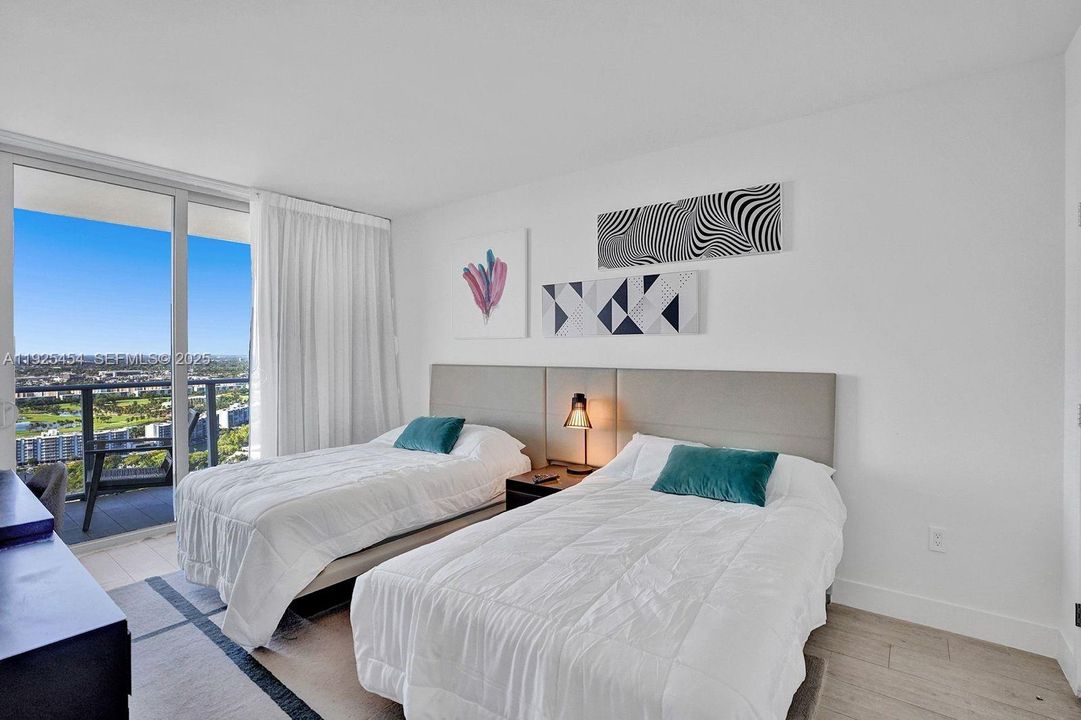 For Rent: $13,500 (3 beds, 2 baths, 1361 Square Feet)