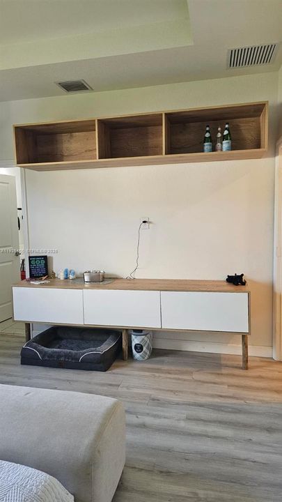 For Rent: $2,900 (3 beds, 2 baths, 1612 Square Feet)