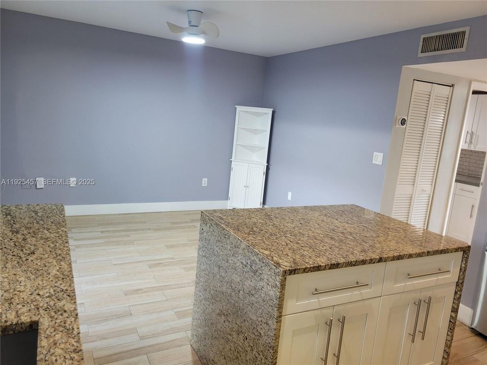 For Rent: $3,475 (3 beds, 3 baths, 1802 Square Feet)