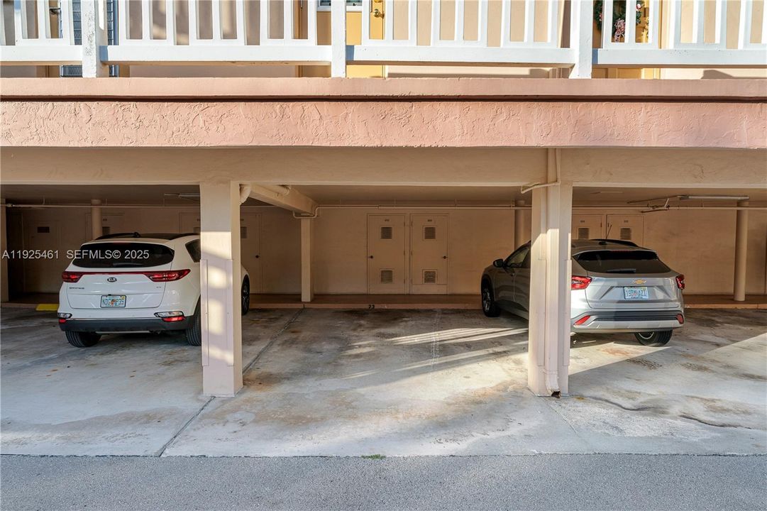 For Sale: $139,800 (2 beds, 2 baths, 1242 Square Feet)