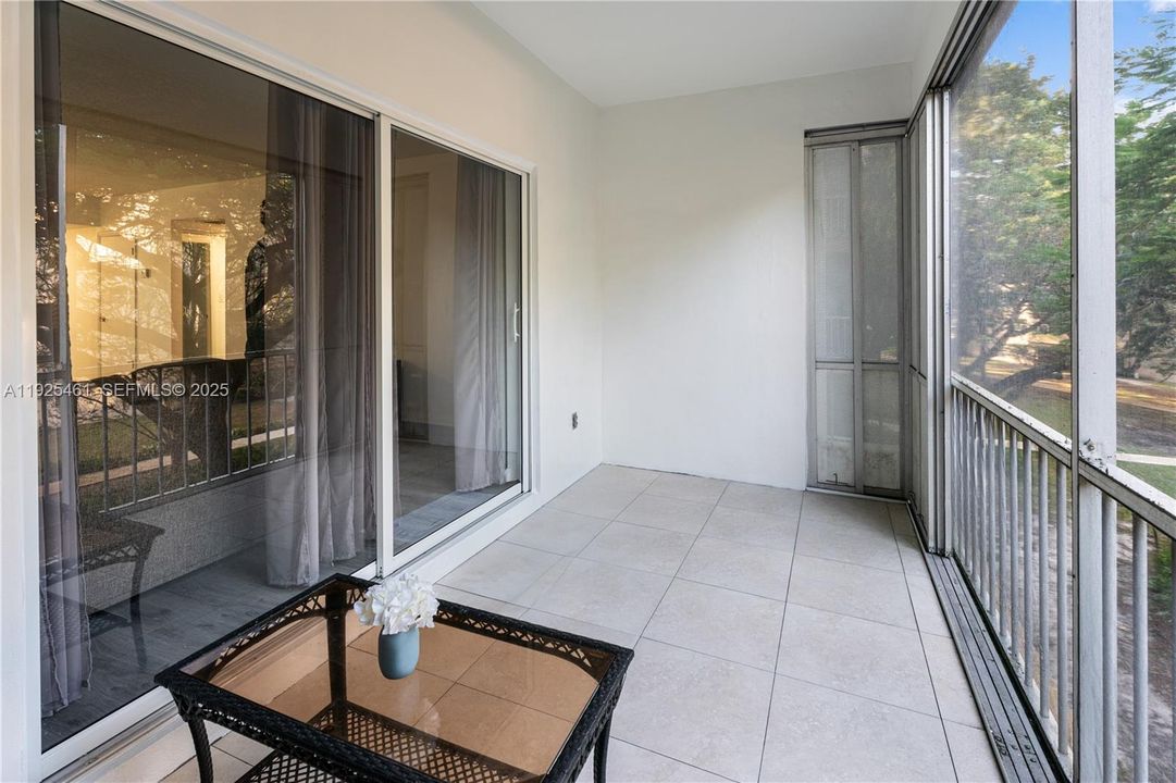 For Sale: $139,800 (2 beds, 2 baths, 1242 Square Feet)