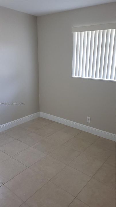 В аренду: $3,000 (3 спален, 2 ванн, 1200 Квадратных фут)