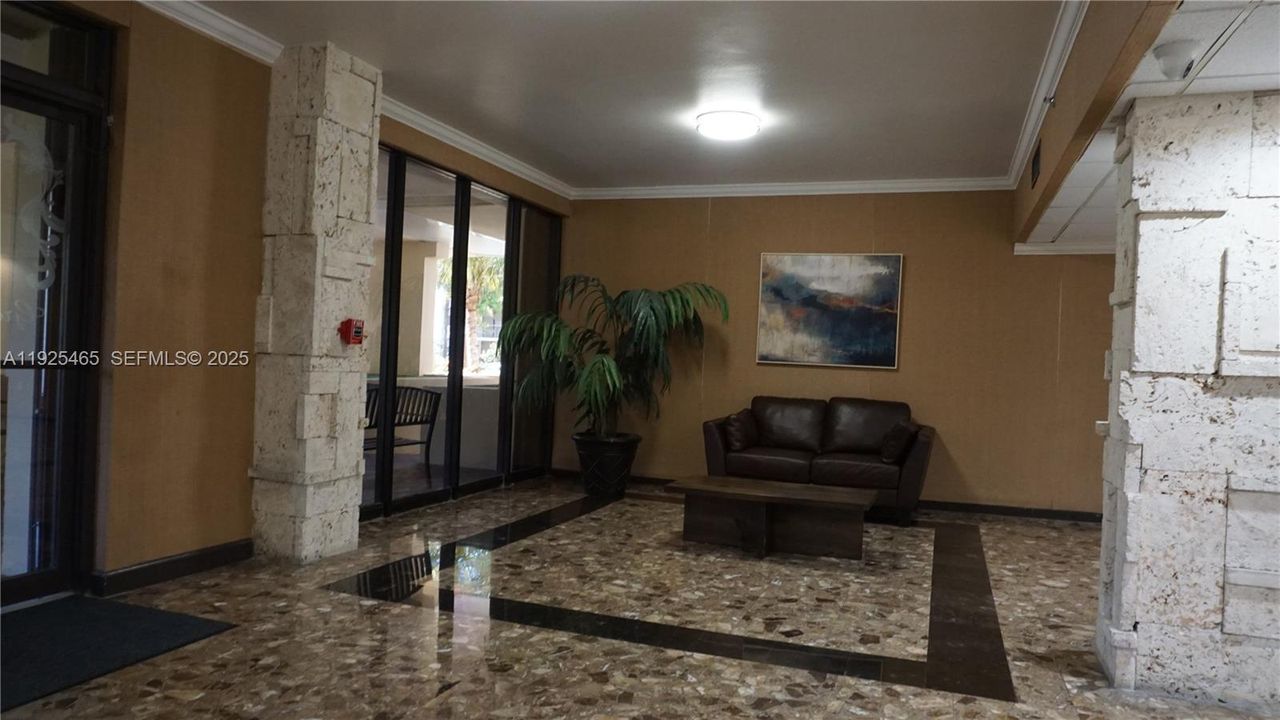 For Rent: $2,300 (2 beds, 2 baths, 1260 Square Feet)