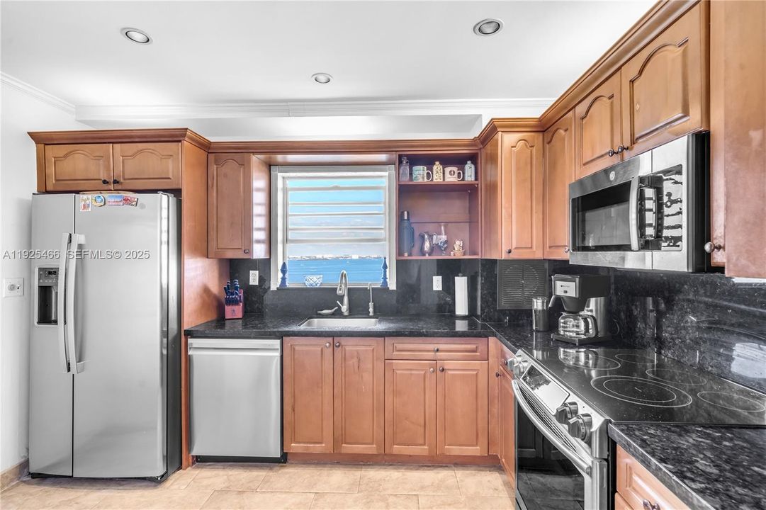 На продажу: $299,000 (1 спален, 1 ванн, 1057 Квадратных фут)