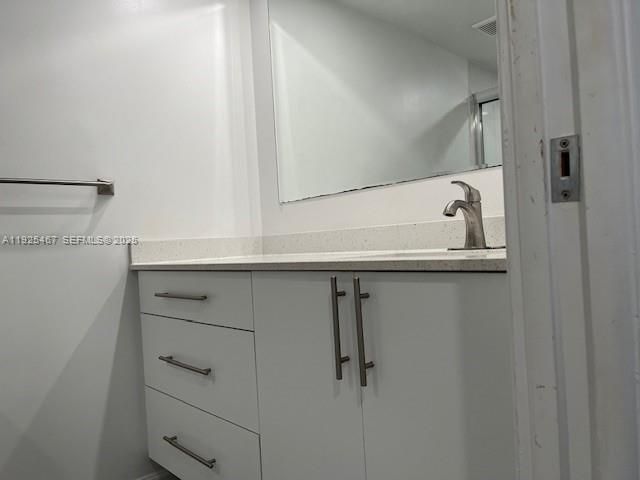 For Rent: $1,650 (1 beds, 1 baths, 1071 Square Feet)