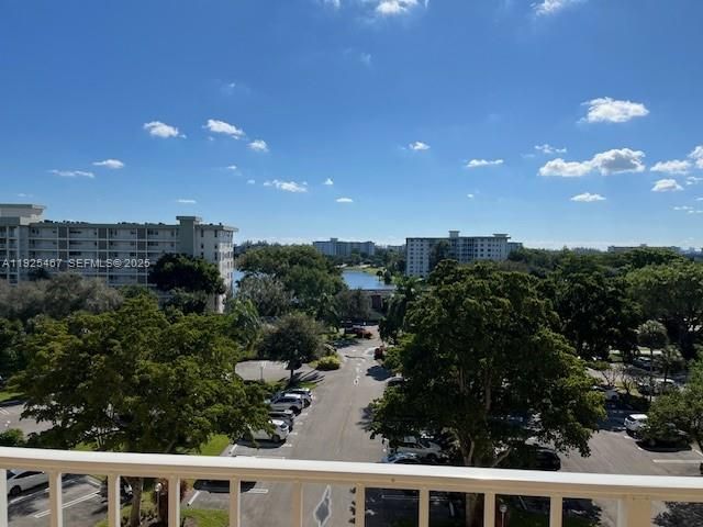 For Rent: $1,650 (1 beds, 1 baths, 1071 Square Feet)