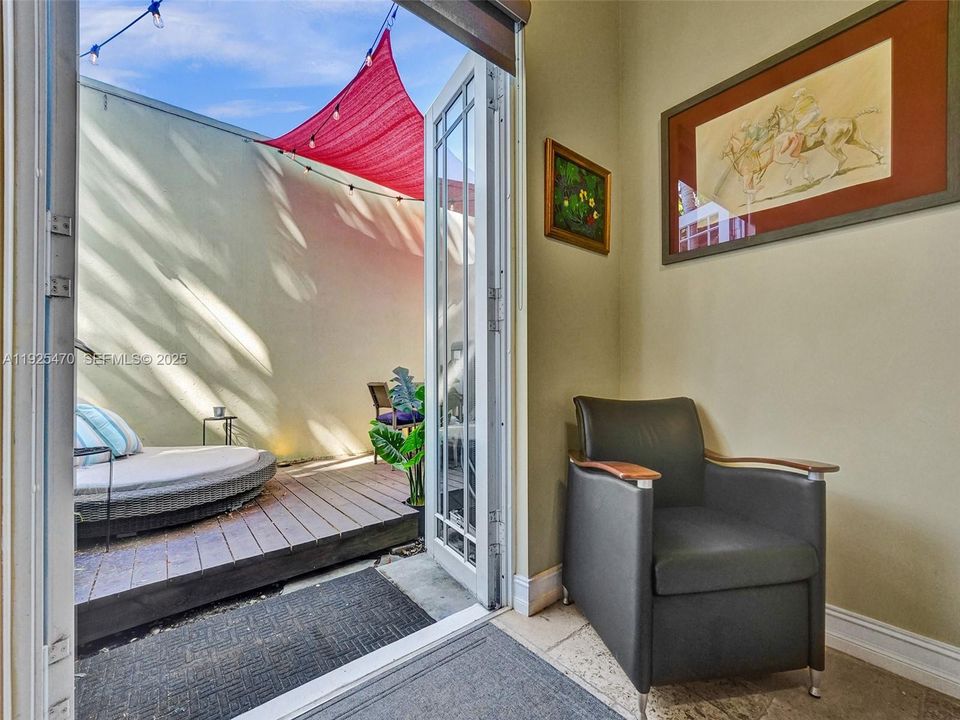 For Rent: $4,900 (3 beds, 3 baths, 2552 Square Feet)