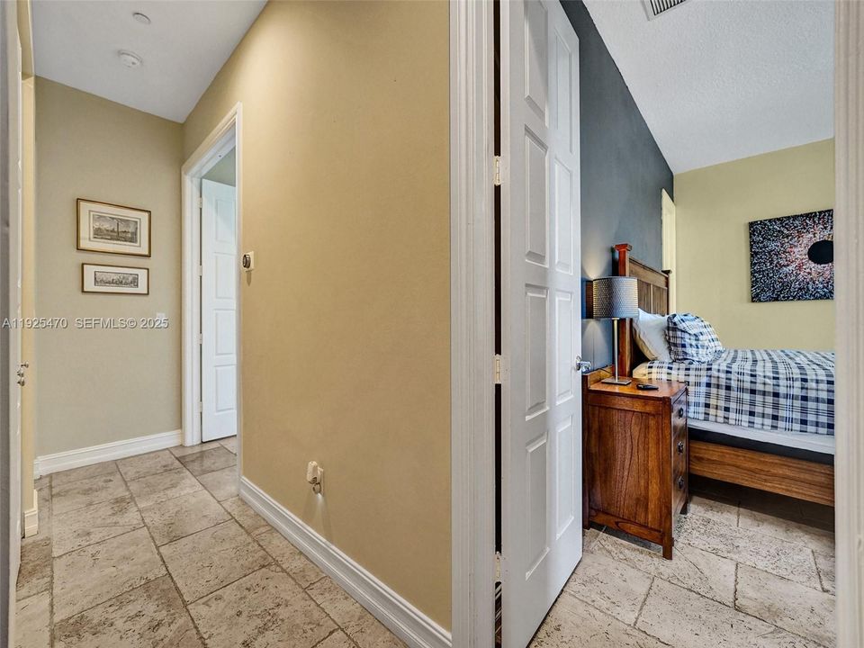 For Rent: $4,900 (3 beds, 3 baths, 2552 Square Feet)