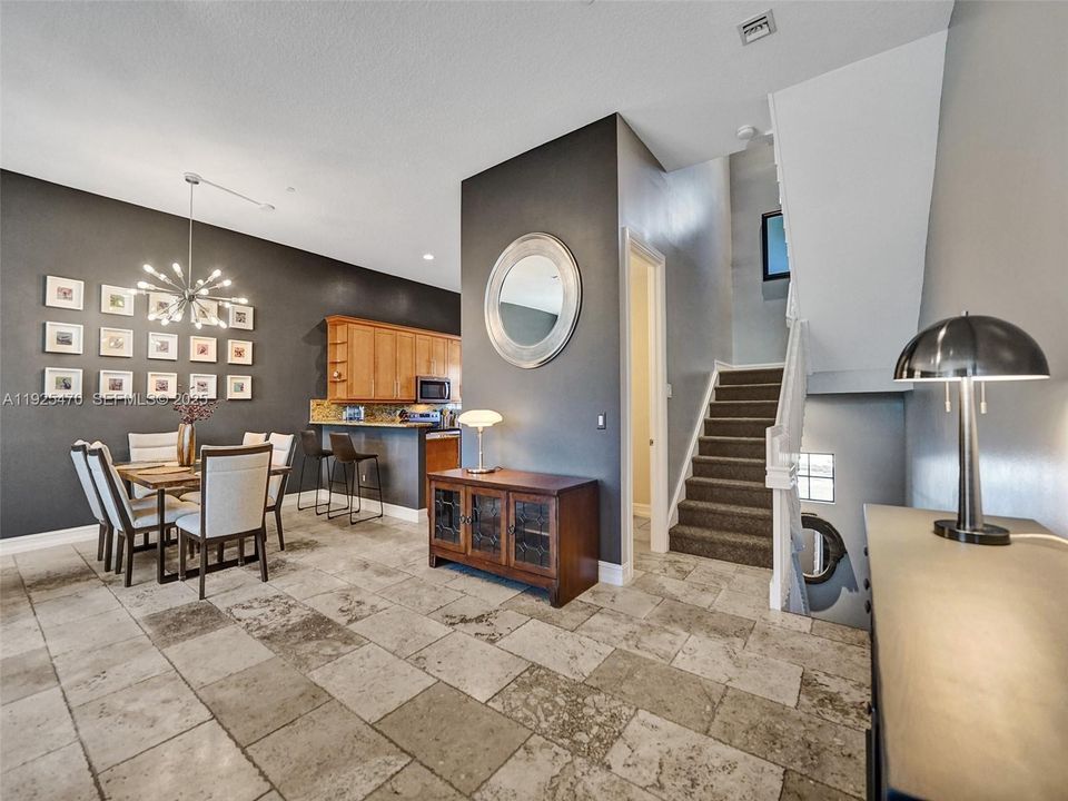 For Rent: $4,900 (3 beds, 3 baths, 2552 Square Feet)