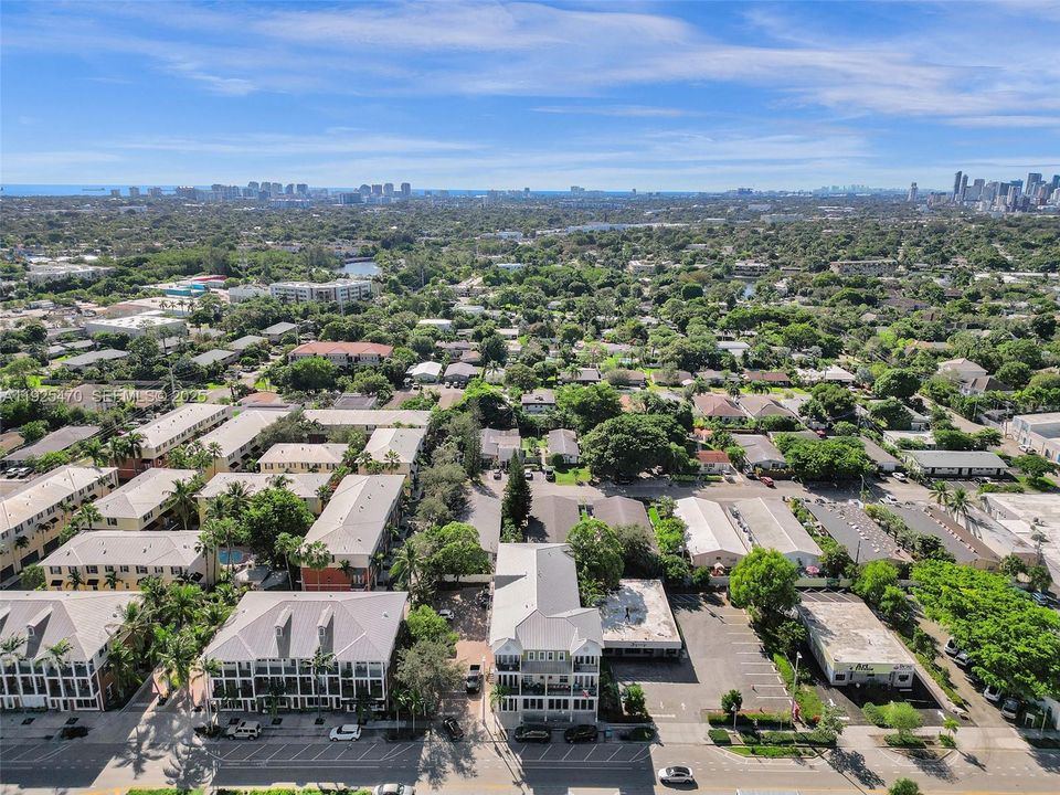 For Rent: $4,900 (3 beds, 3 baths, 2552 Square Feet)