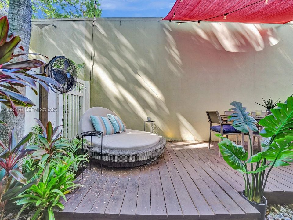 For Rent: $4,900 (3 beds, 3 baths, 2552 Square Feet)