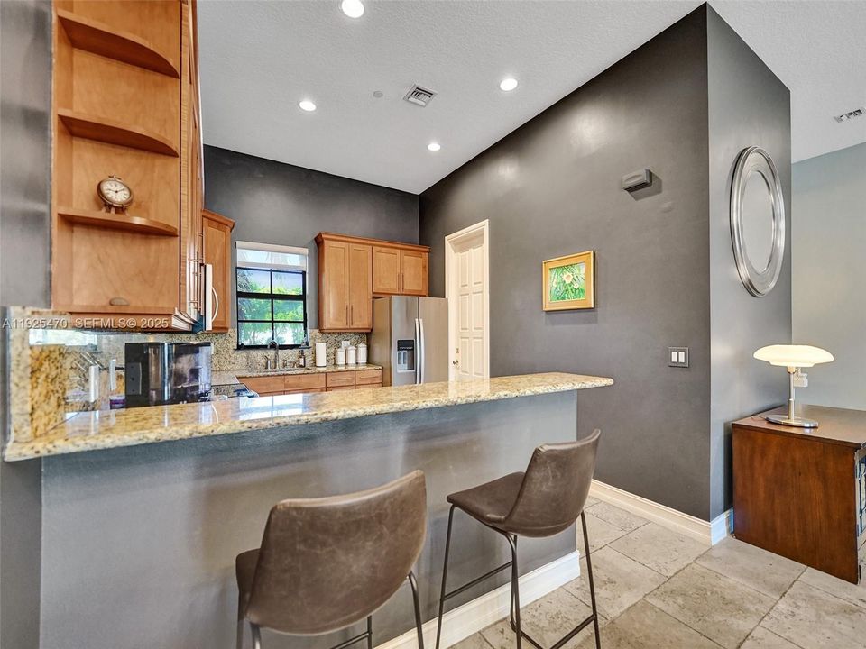 For Rent: $4,900 (3 beds, 3 baths, 2552 Square Feet)