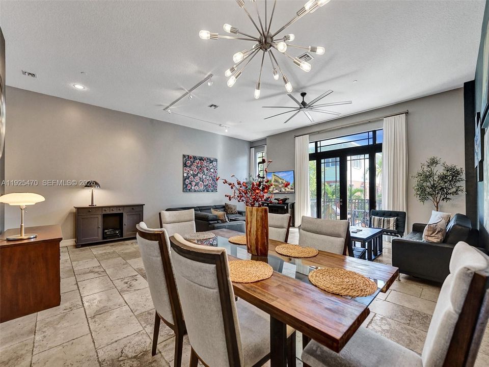 For Rent: $4,900 (3 beds, 3 baths, 2552 Square Feet)