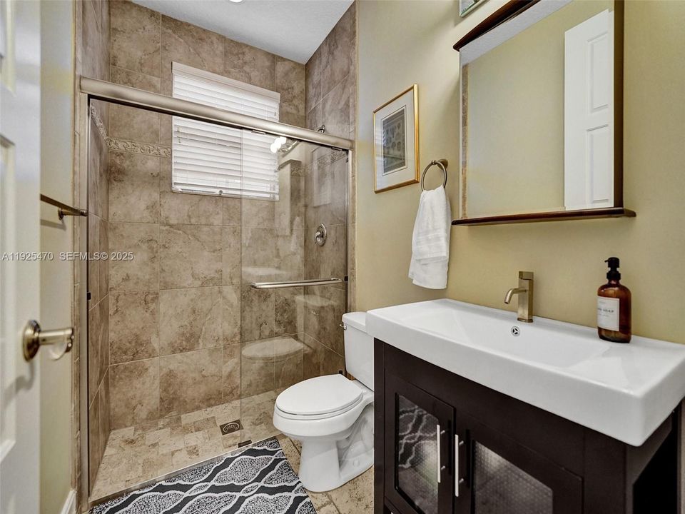 For Rent: $4,900 (3 beds, 3 baths, 2552 Square Feet)