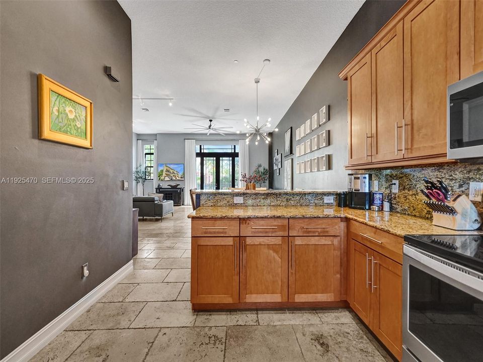 For Rent: $4,900 (3 beds, 3 baths, 2552 Square Feet)