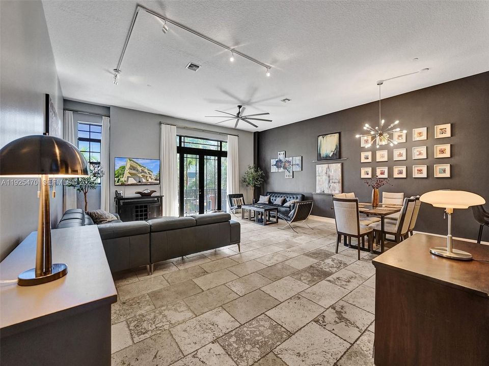 For Rent: $4,900 (3 beds, 3 baths, 2552 Square Feet)