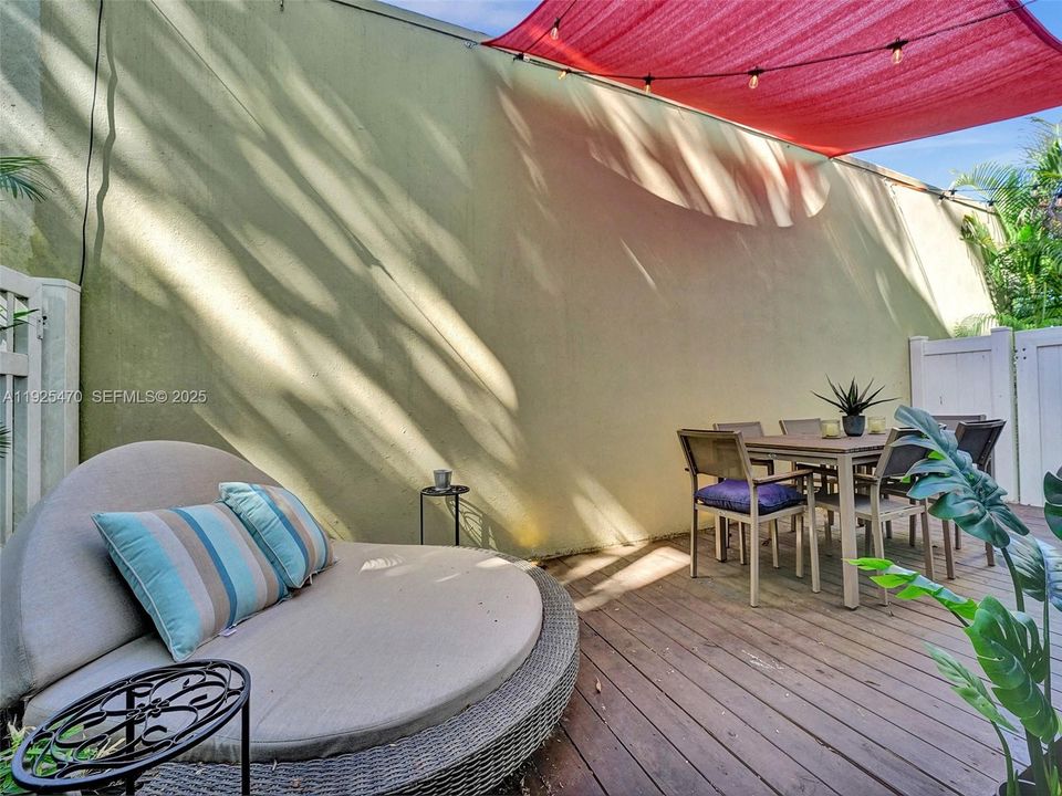 For Rent: $4,900 (3 beds, 3 baths, 2552 Square Feet)