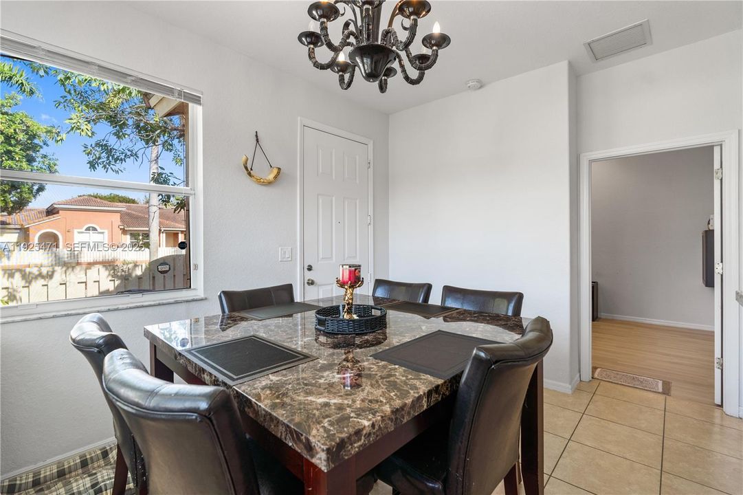 На продажу: $385,000 (3 спален, 2 ванн, 0 Квадратных фут)