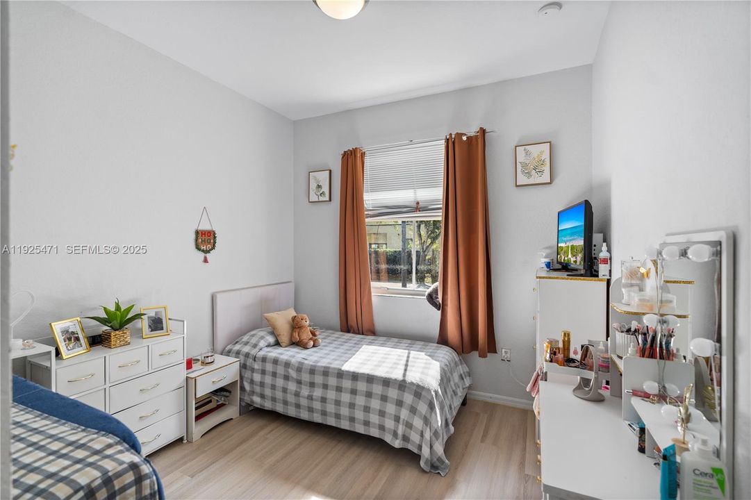 На продажу: $385,000 (3 спален, 2 ванн, 0 Квадратных фут)