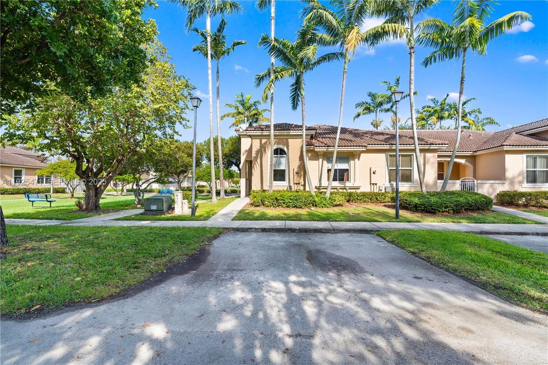 На продажу: $385,000 (3 спален, 2 ванн, 0 Квадратных фут)