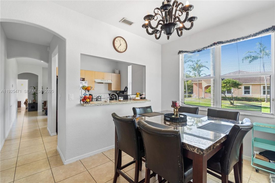 На продажу: $385,000 (3 спален, 2 ванн, 0 Квадратных фут)