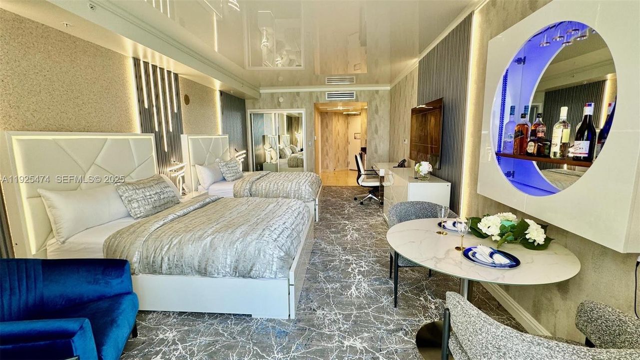 For Sale: $583,000 (0 beds, 1 baths, 551 Square Feet)