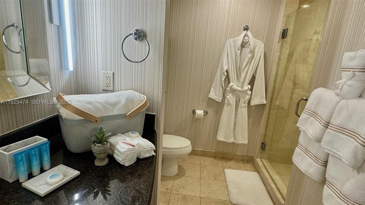 For Sale: $583,000 (0 beds, 1 baths, 551 Square Feet)