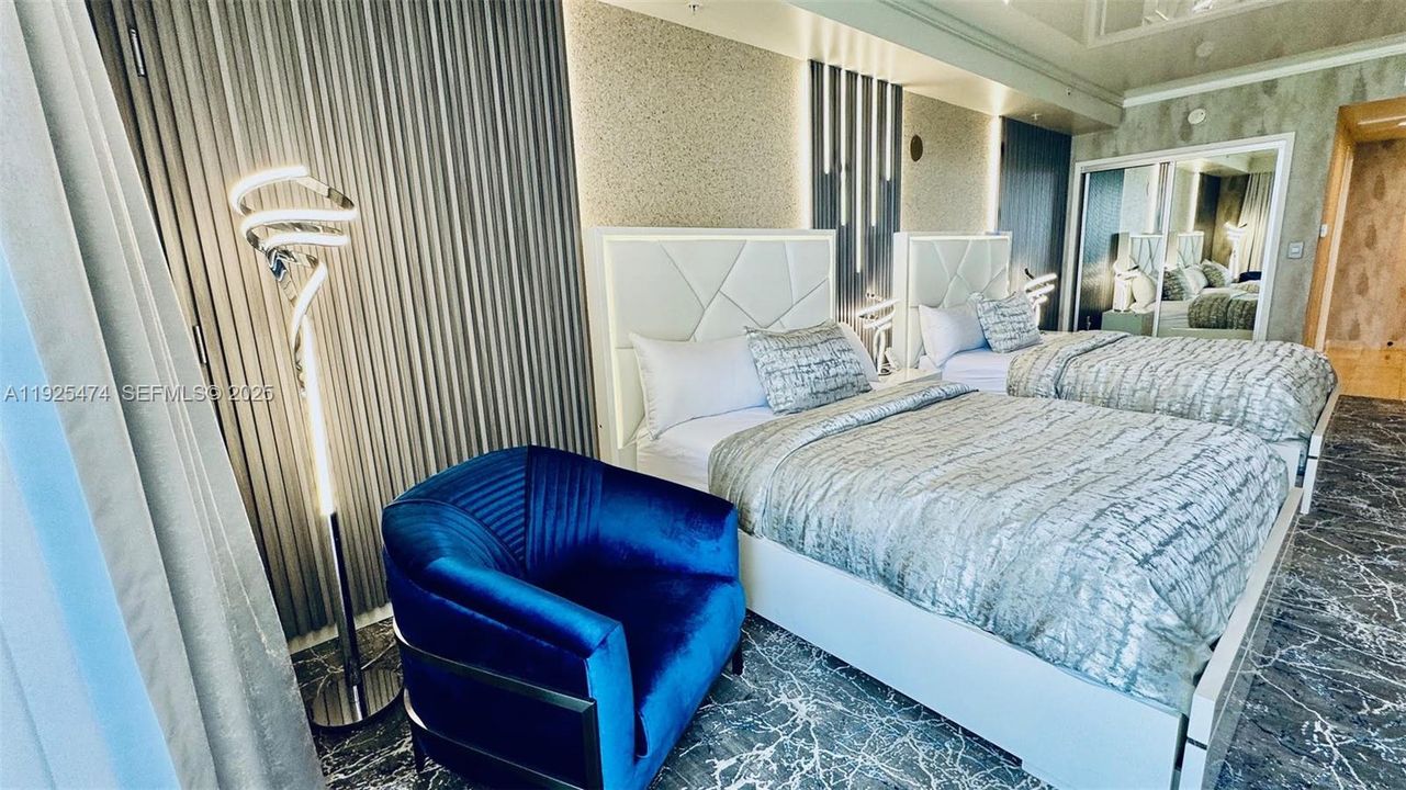 For Sale: $583,000 (0 beds, 1 baths, 551 Square Feet)