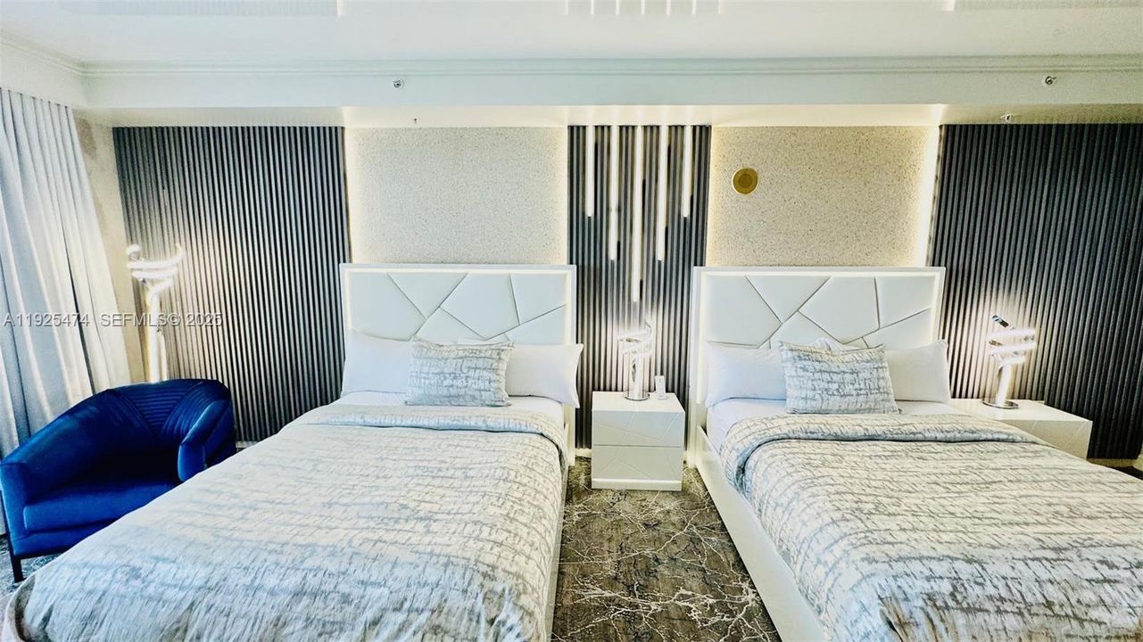 For Sale: $583,000 (0 beds, 1 baths, 551 Square Feet)